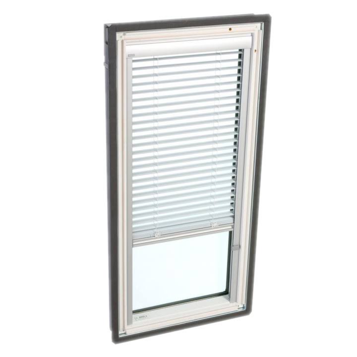 Skylight with Blinds Venetian Eggshell White S266