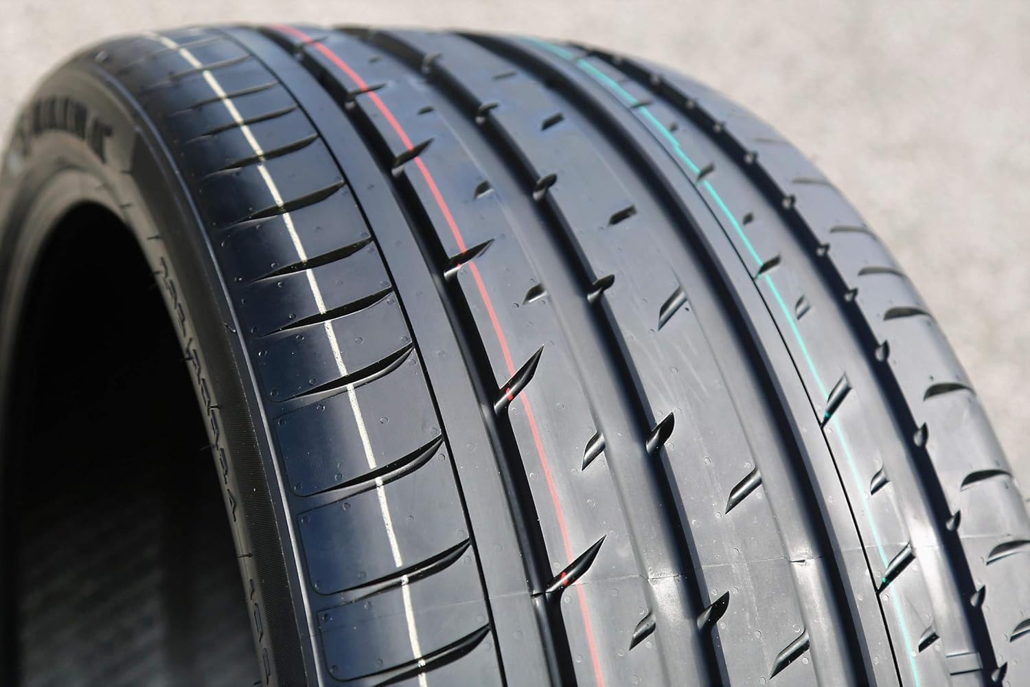 295/30R24 105V XL 4-Ply BSW Performance Radial Tire H414812
