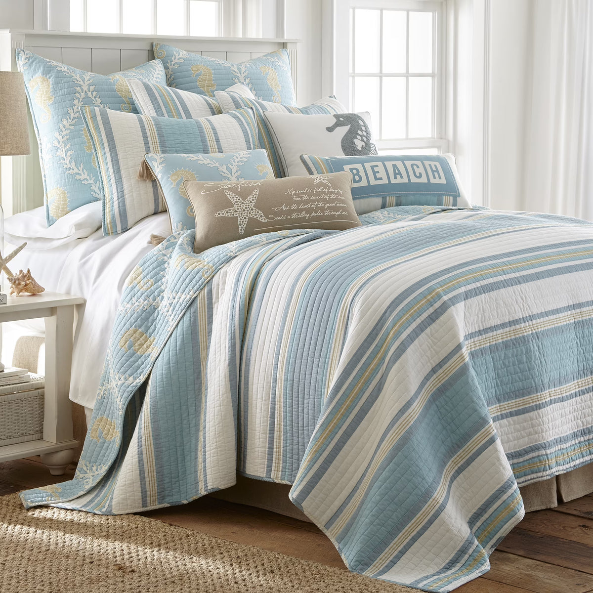 King Stripe Cotton Reversible Quilt Set with 2 Pillow Shams P746