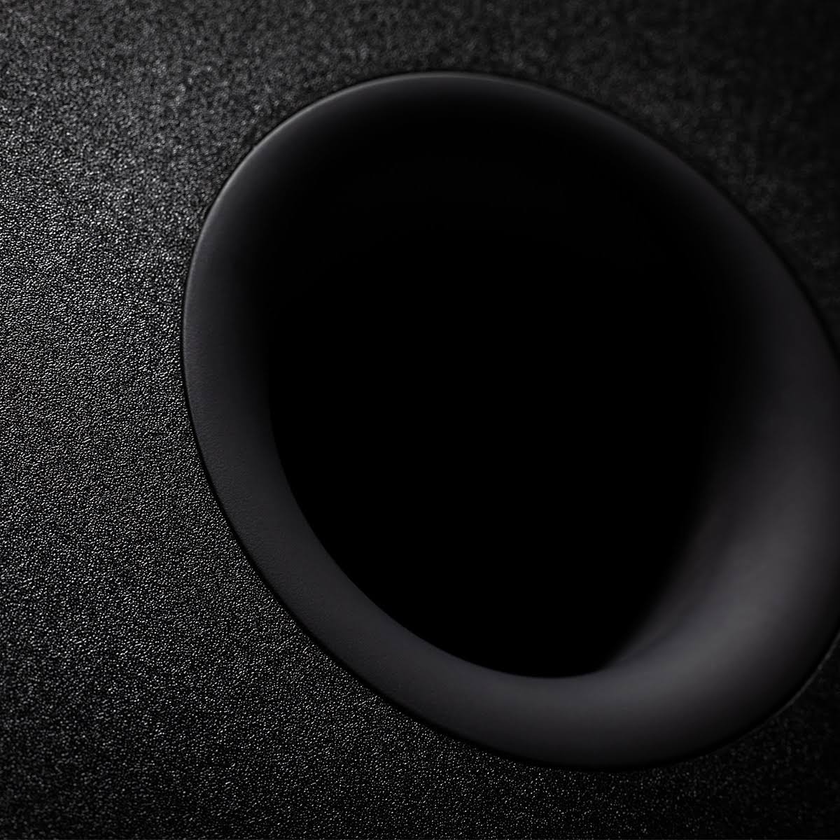 Matte Black Bookshelf Speakers E8318