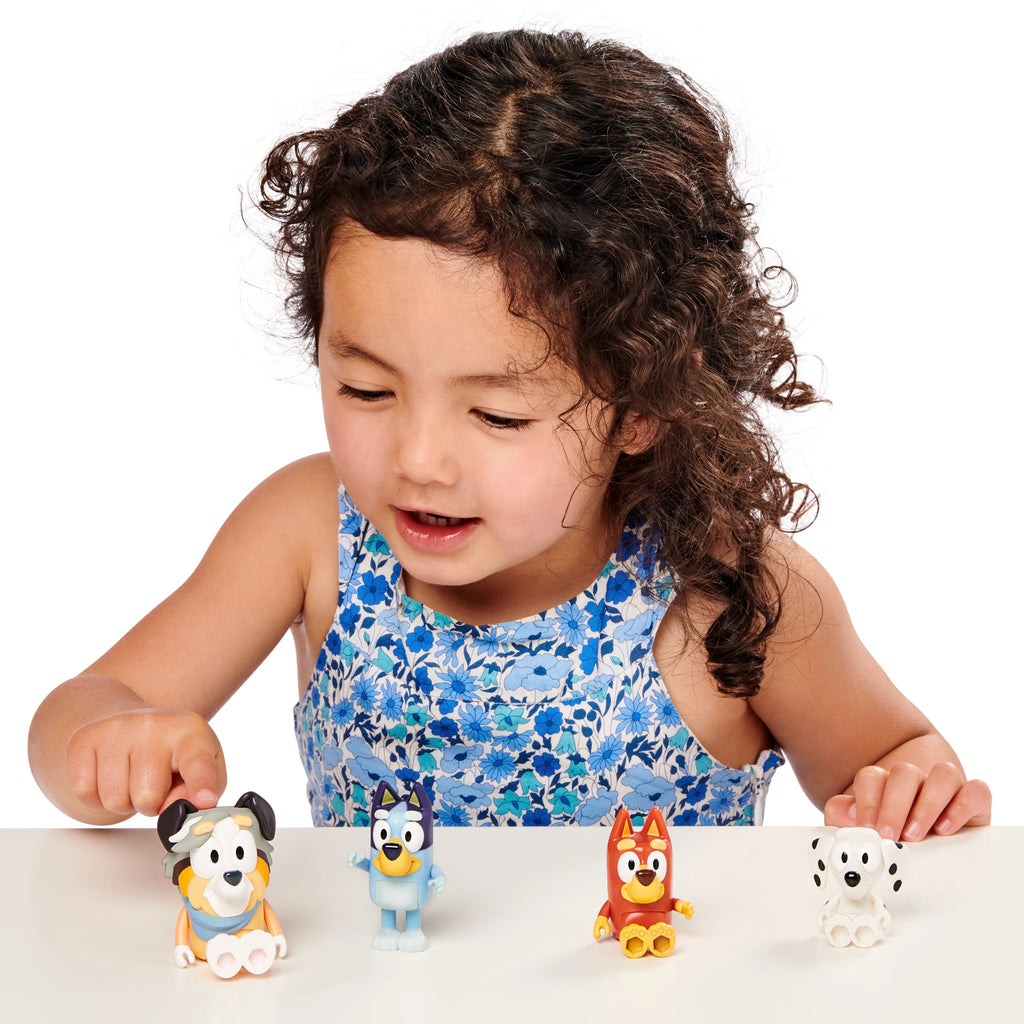 4PK School Figures T657489