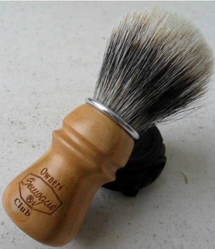Cherry Wood Badger Shave Brush D131879