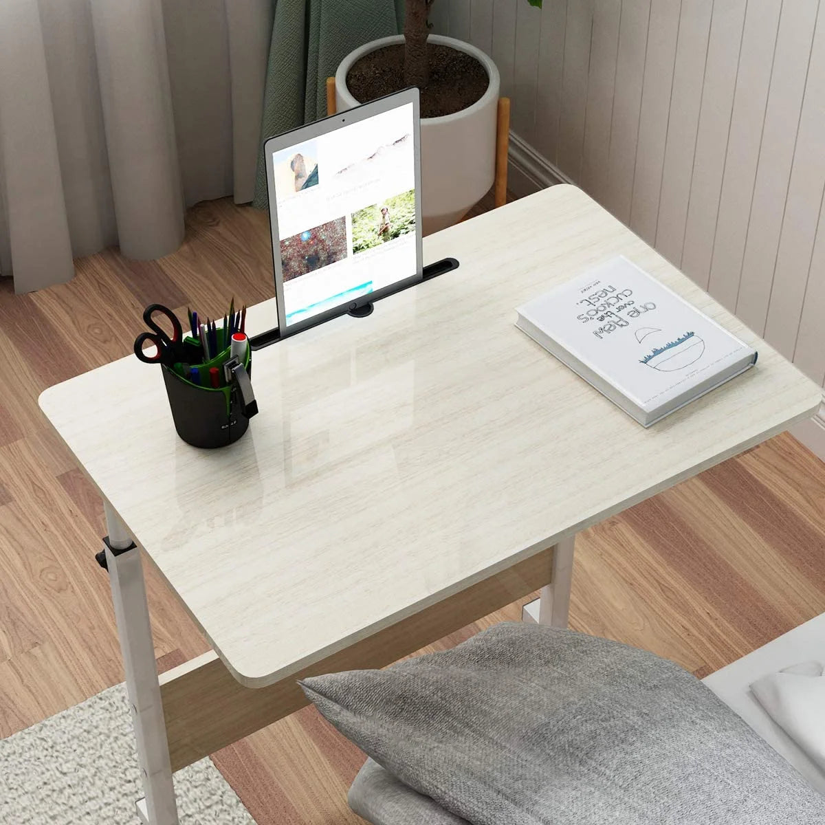 Adjustable Maple Laptop Computer Desk C27710