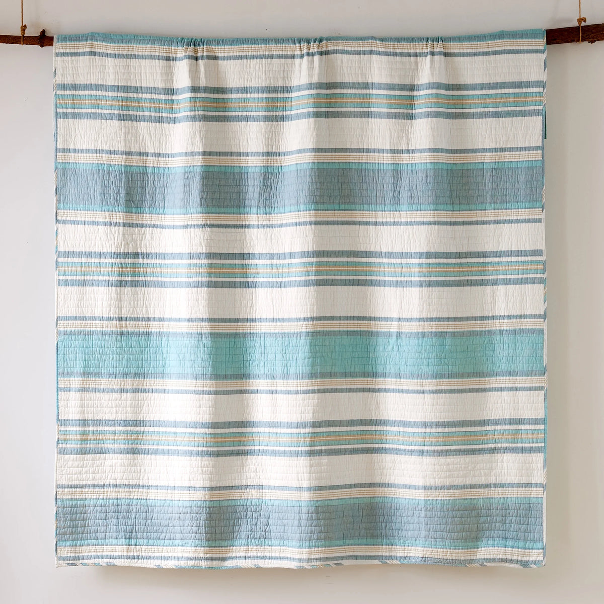 King Stripe Cotton Reversible Quilt Set with 2 Pillow Shams P746